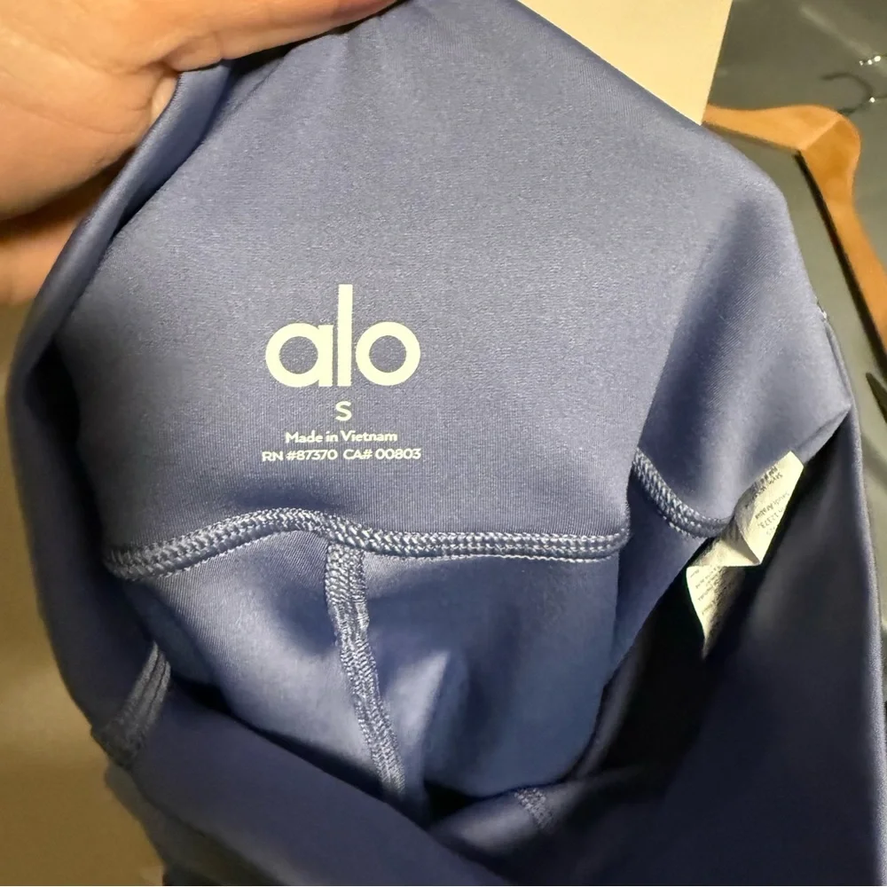 ALO Yoga High-Waist Airlift Legging in Infinity Blue- Size Small